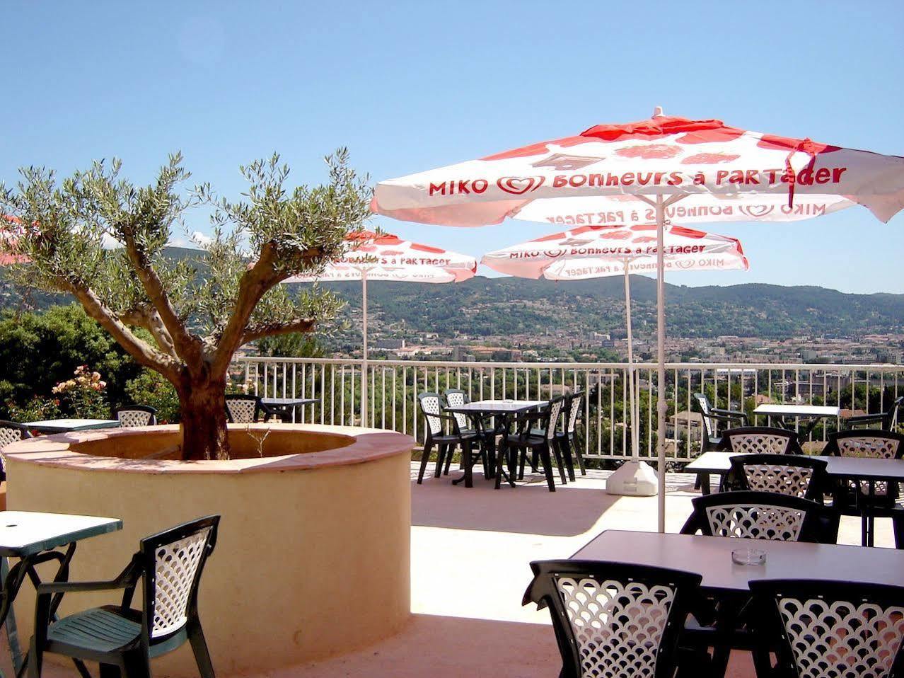Logis Hotel Le Col De L'Ange Draguignan Exterior photo
